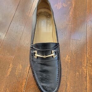 Gucci Black Leather Loafers with Gold Accent